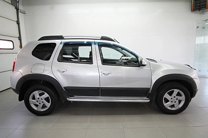 Renault Duster, 2012г., полный привод, механика