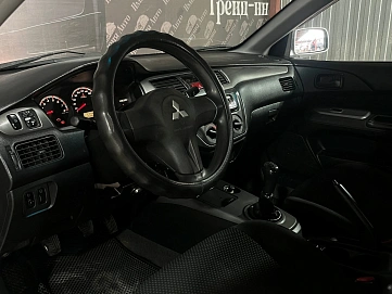 Mitsubishi Lancer, 2006г., передний привод, механика