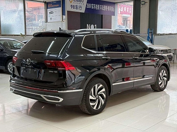 Volkswagen Tiguan, 2022г., передний привод, робот