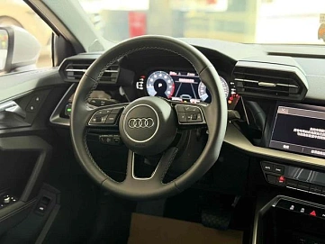 Audi A3, 2023г., передний привод, робот