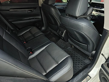 Lexus ES, 2017г., передний привод, автомат