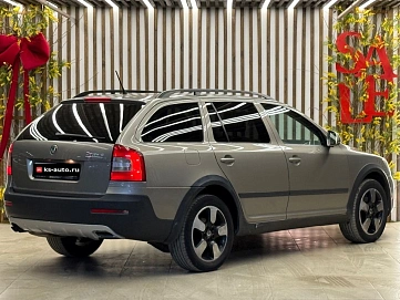 Skoda Octavia, 2011г., полный привод, механика
