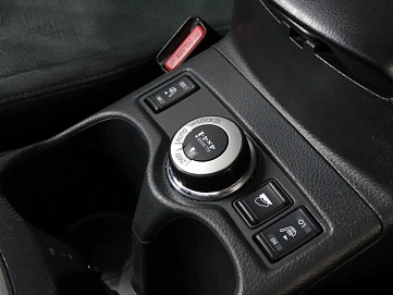 Nissan X-Trail, 2015г., полный привод, вариатор