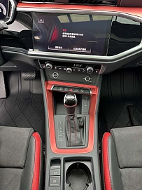 Audi Q3, 2023г., передний привод, робот
