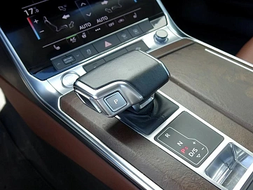 Audi A6, 2020г., передний привод, робот