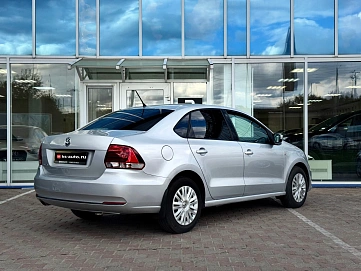 Volkswagen Polo, 2016г., передний привод, автомат