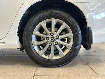 Toyota Camry, 2013г., передний привод, автомат