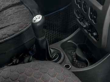 Renault Logan, 2012г., передний привод, механика