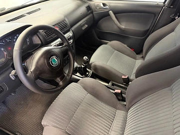 Skoda Octavia, 2008г., передний привод, механика