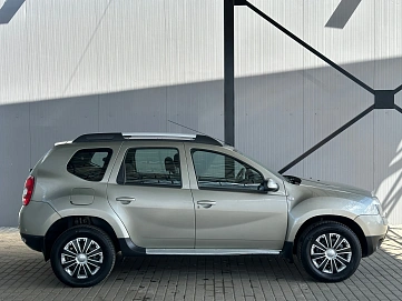 Renault Duster, 2013г., полный привод, механика