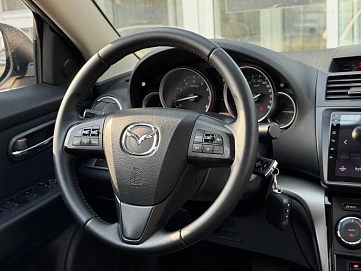 Mazda 6, 2010г., передний привод, автомат