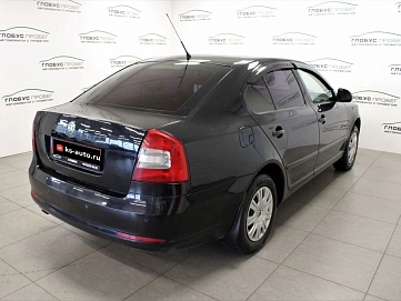 Skoda Octavia, 2011г., передний привод, робот