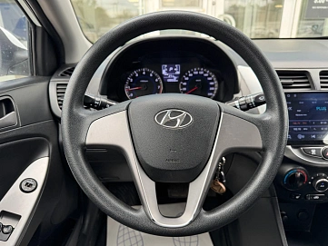 Hyundai Solaris, 2015г., передний привод, автомат