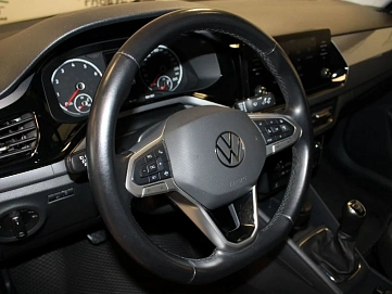 Volkswagen Polo, 2020г., передний привод, механика
