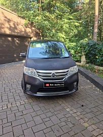 Nissan Serena, 2011г., передний привод, вариатор
