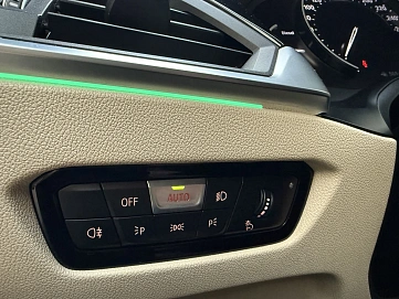 BMW 3 серии, 2019г., задний привод, автомат