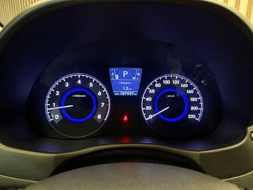 Hyundai Solaris, 2013г., передний привод, автомат