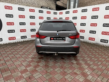 BMW X1, 2011г., передний привод, автомат
