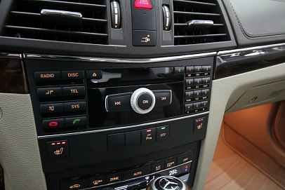 Mercedes-Benz E-Класс, 2012г., задний привод, автомат