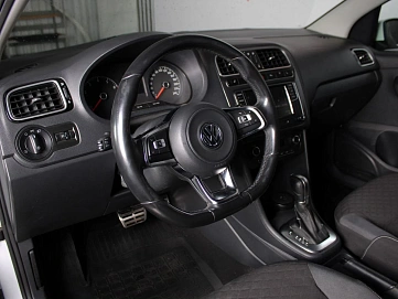 Volkswagen Polo, 2018г., передний привод, автомат