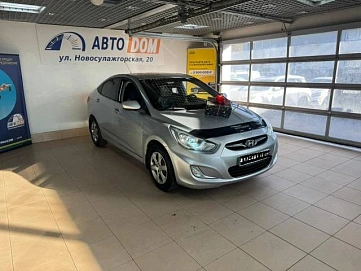 Hyundai Solaris, 2012г., передний привод, механика