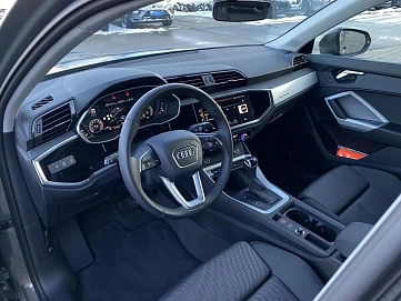 Audi Q3, 2022г., передний привод, робот