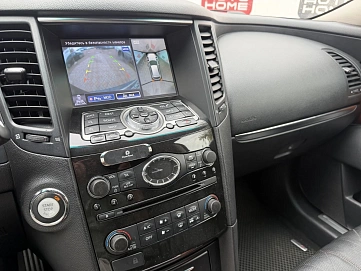 Infiniti QX70, 2016г., передний привод, автомат