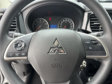 Mitsubishi Outlander, 2022г., передний привод, вариатор