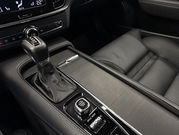 Volvo V90 Cross Country, 2018г., полный привод, автомат