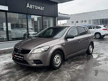 Kia Ceed, 2010г., передний привод, механика
