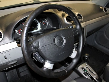 Chevrolet Lacetti, 2012г., передний привод, автомат