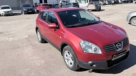 Nissan Qashqai, 2007г, передний привод, вариатор