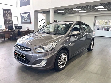Hyundai Solaris, 2011г., передний привод, механика