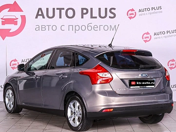 Ford Focus, 2012г., передний привод, робот