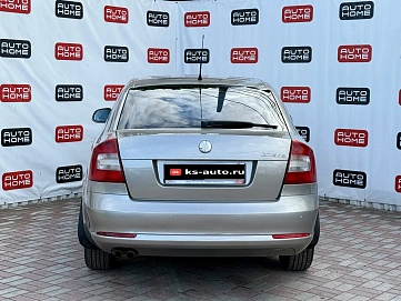 Skoda Octavia, 2009г., передний привод, робот