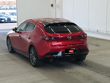 Mazda 3, 2023г., передний привод, автомат