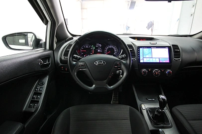 Kia Cerato, 2013г., передний привод, механика