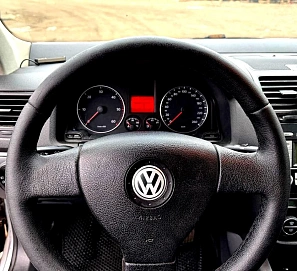 Volkswagen Jetta, 2008г., передний привод, робот
