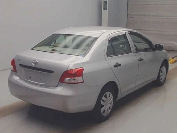 Toyota Belta, 2012г., передний привод, вариатор