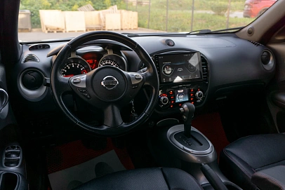 Nissan Juke, 2012г., передний привод, вариатор