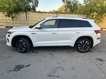 Skoda Kodiaq, 2023г., передний привод, робот