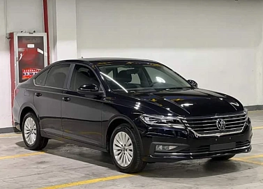 Volkswagen Lavida, 2022г., передний привод, робот