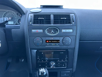 Ford Mondeo, 2004г., передний привод, механика