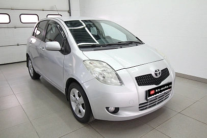 Toyota Yaris, 2008г., передний привод, робот