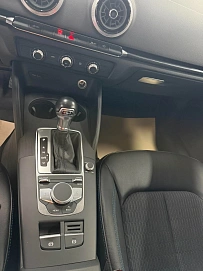 Audi A3, 2018г., передний привод, робот