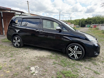 Toyota ISis, 2012г, передний привод, вариатор