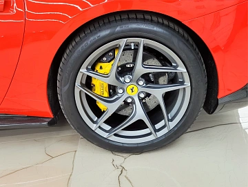 Ferrari 812, 2018г., задний привод, робот