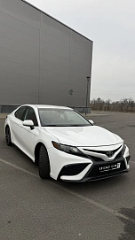 Toyota Camry, 2021г., передний привод, автомат