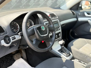 Skoda Octavia, 2011г., передний привод, робот
