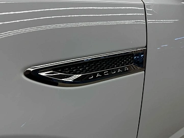 Jaguar E-Pace, 2018г., полный привод, автомат